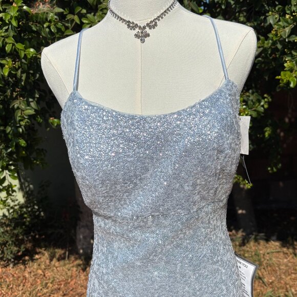 Betsy & Adam Silver Sequin Gown Light Blue Ice Silver Size 8 NWT Prom - Picture 9 of 10